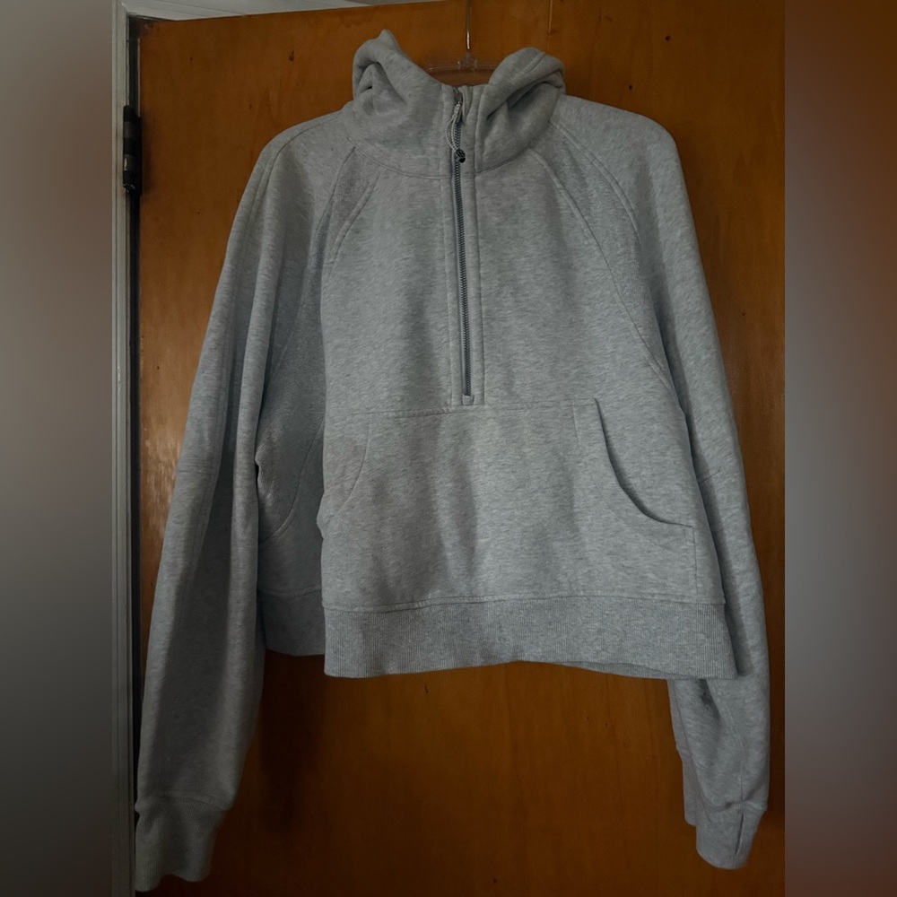 Lululemon Scuba Oversized Half zip hoodie in Heathered Core Ultra Light Grey!